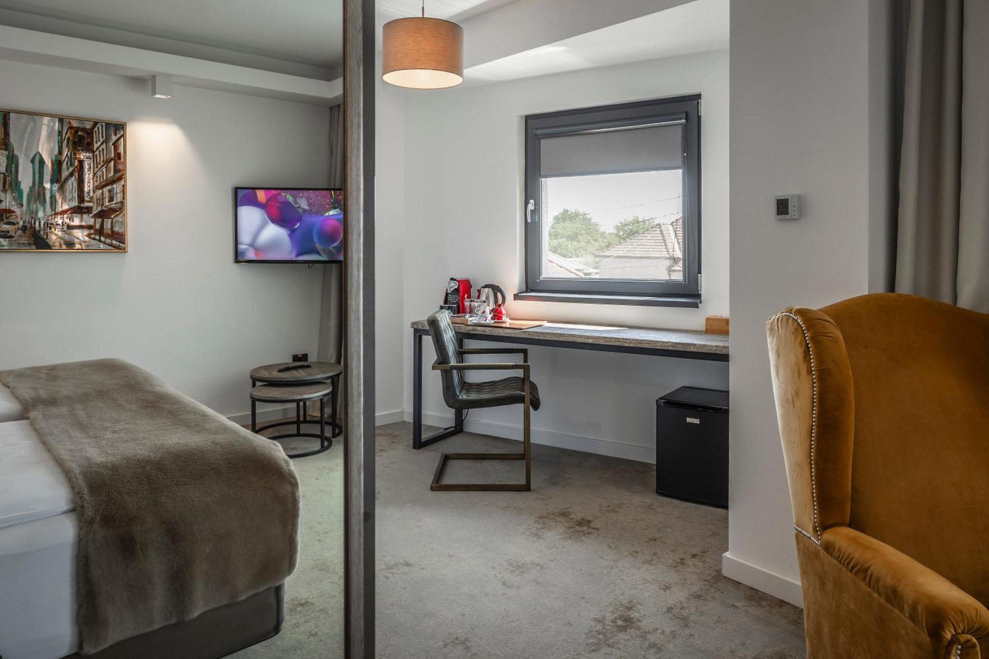 Charm Boutique Hotel ซาตูมาเร ภายนอก รูปภาพ