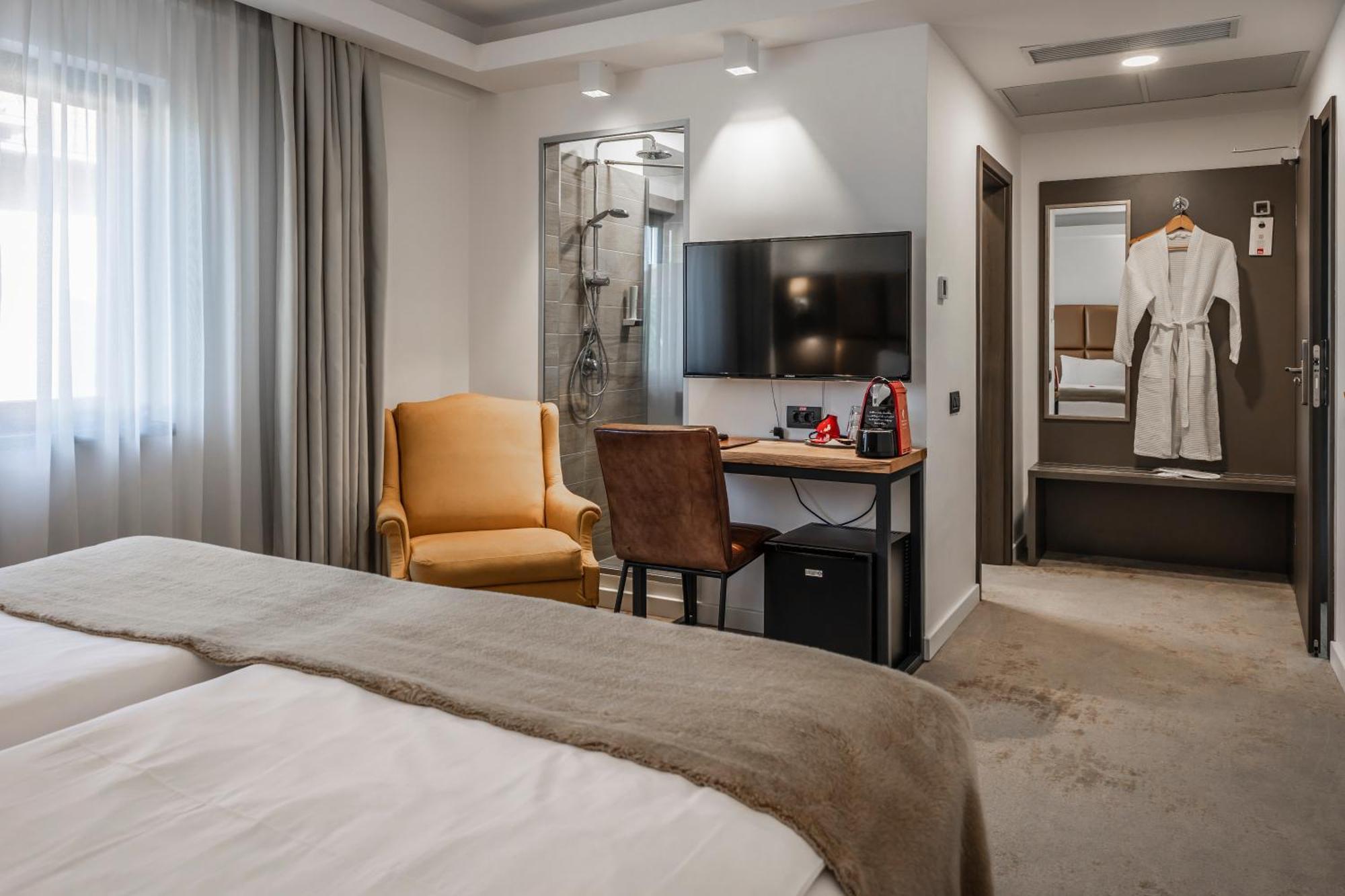 Charm Boutique Hotel ซาตูมาเร ภายนอก รูปภาพ